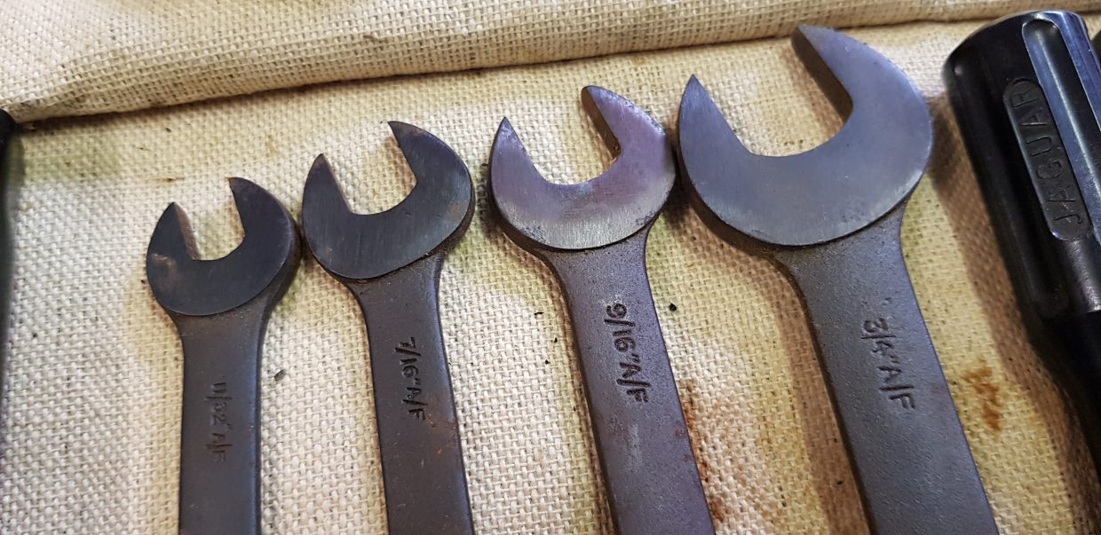 Jaguar E Type original tool kit