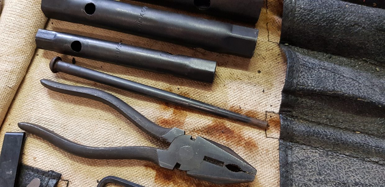 Jaguar E Type original tool kit