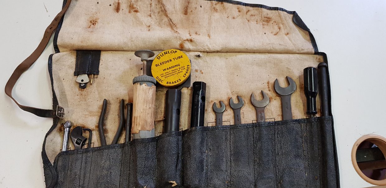 Jaguar E Type original tool kit